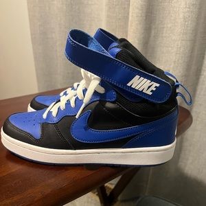 NEW Nike Court Borough Mid 2 Sneakers